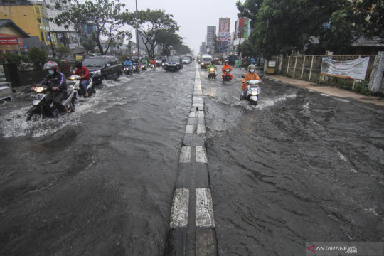 BMKG minta masyarakat antisipasi dampak buruk bibit Siklon Tropis 92W
