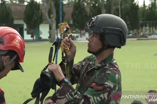 Vertikal Rescue Indonesia jadi instruktur TNI AD untuk ketinggian