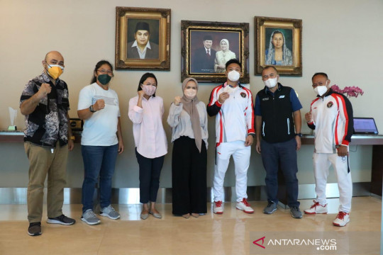 Kalla Group siap mendukung kebutuhan latihan lifter Rahmat Erwin