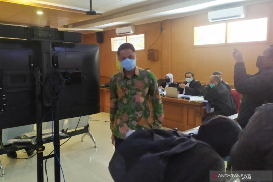 Hengky Kurniawan hadiri sidang korupsi bansos Bupati Bandung Barat