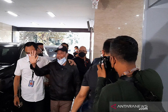 Kemarin, M Kece ditangkap sampai TNI tangkap buronan Kamboja