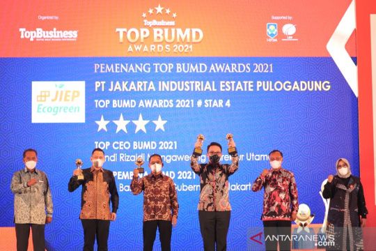 PT JIEP Pulogadung raih tiga penghargaan TOP BUMD Award 2021
