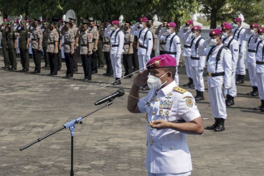 Ziarah makam pahlawan HUT TNI Page 3 Small