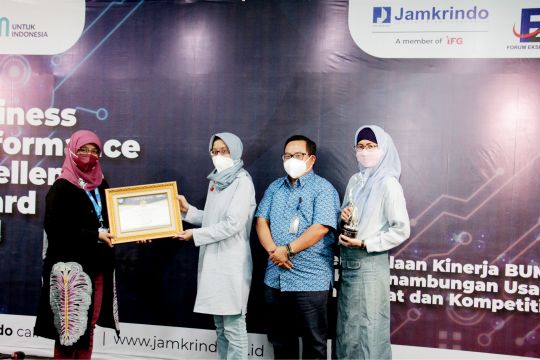Berkinerja unggul, Jamkrindo raih penghargaan BPEA 2021