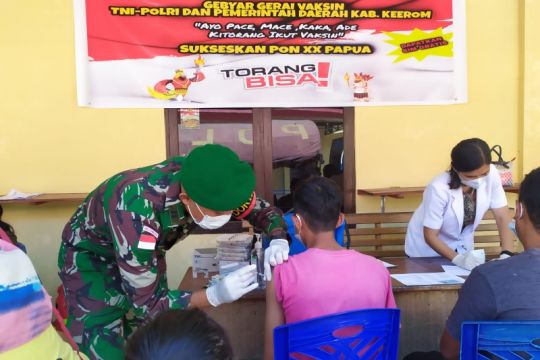 Satgas TNI berikan layanan vaksinasi untuk warga perbatasan RI-PNG