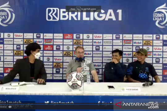Robert sebut Persib Bandung kecolongan di babak pertama hadapi PSS