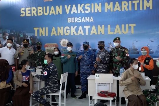 TNI dan Pemprov Riau vaksinasi masyarakat di pulau terluar