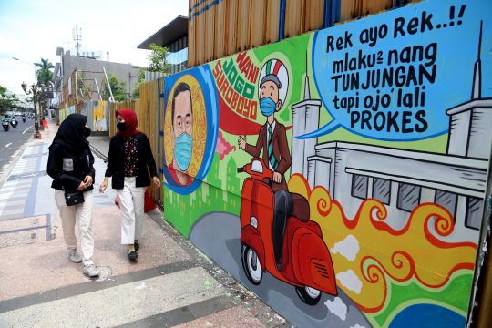 Kawasan Jalan Tunjungan Surabaya dipercantik dengan mural