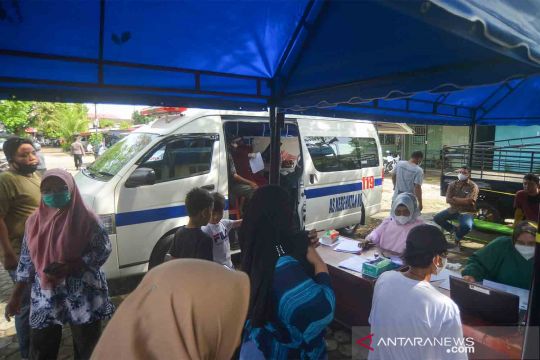 Mobil vaksinasi keliling Pemkot Padang