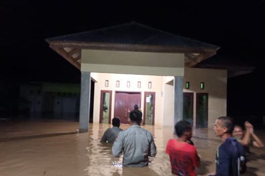 Banjir merendam tiga kecamatan di Bone Bolango Gorontalo