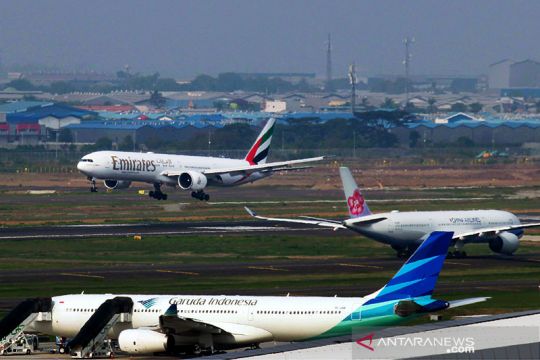 Garuda Indonesia dan Emirates kerja sama perluas jaringan penerbangan