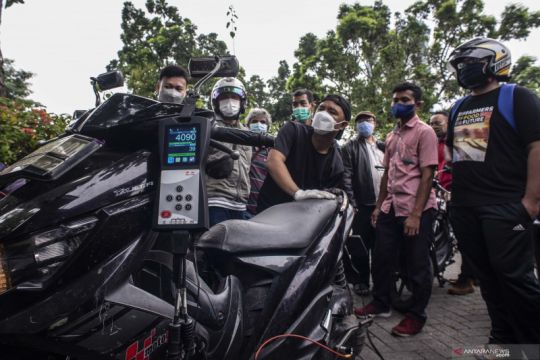 Jakarta kemarin, dari uji emisi sampai naiknya dana hibah guru honorer