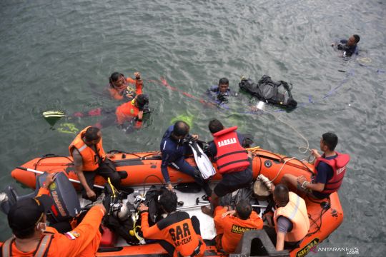 Pencarian korban tenggelam di Makassar