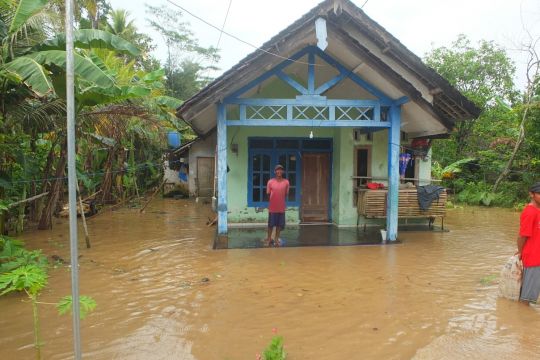 Jumlah warga terdampak banjir di Jember bertambah jadi 1.294 KK