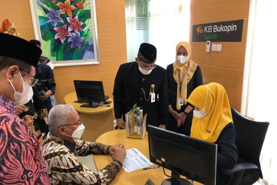 Gubernur Aceh berkomitmen perkuat ekonomi syariah