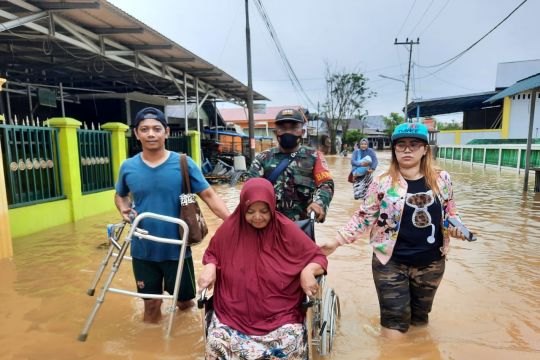 142 warga mengungsi dari banjir di Hulu Sungai Tengah Kalsel