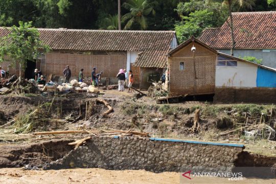 Wagub Jabar: Banjir di Garut diduga karena resapan air terganggu