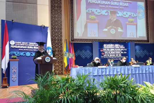 Universitas Negeri Padang kukuhkan 11 guru besar Januari-November 2021