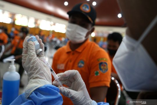 Penerima vaksin COVID-19 booster di Indonesia bertambah 111.559 orang