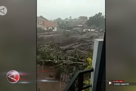 Kota Batu & Malang diterjang banjir bandang