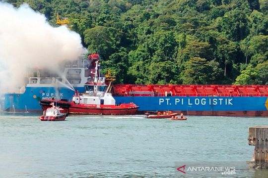 Basarnas Cilacap : Sebuah kapal kargo alami kebakaran di Cilacap