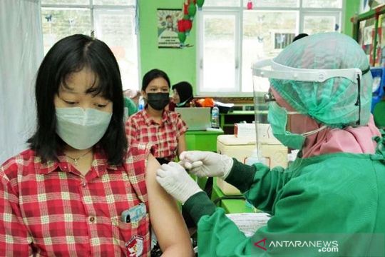Vaksinasi dosis pertama di Kabupaten Madiun capai 66,8 persen