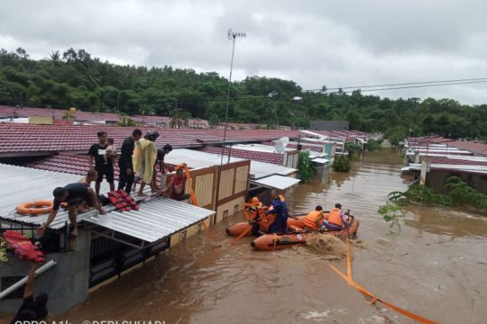 Sebagian Pulau Lombok dikepung banjir