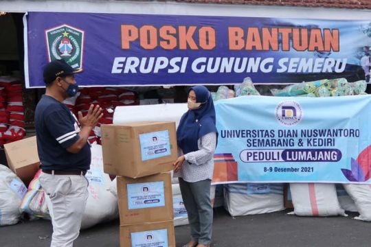 Udinus Semarang salurkan bantuan untuk warga terdampak erupsi Semeru
