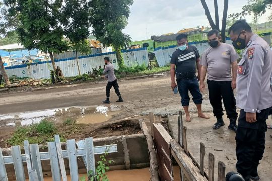 Ratusan rumah di Lombok Tengah direndam banjir