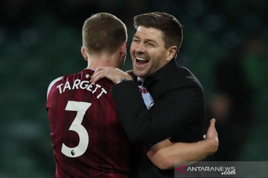 Steven Gerrard buktikan keputusan Aston Villa tepat pecat Dean Smith