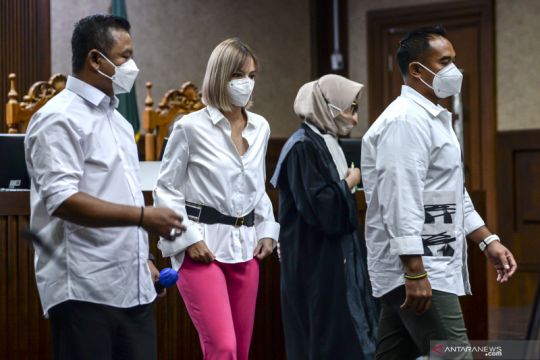 Kriminal kemarin, sidang Nia Ramadhani hingga kasus penistaan agama