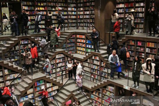 Nama novelis "Wuhan Diary" hilang dari daftar Asosiasi Penulis China