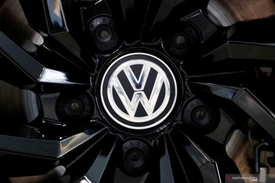 VW sebut produksi kendaraan 2022 akan turun akibat krisis chip