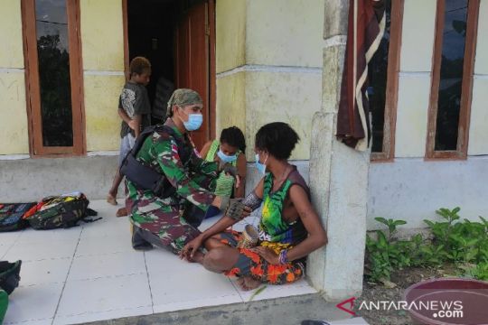 Satgas TNI Yonif 711 layani kesehatan warga perbatasan RI-PNG