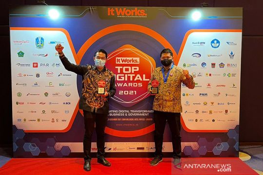 Mandiri Tunas Finance kembali raih Top Digital Award