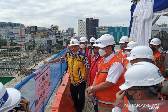 Luhut: Pemerintah akan tuntaskan proyek Jalan Tol Becakayu