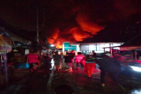 Kebakaran landa kawasan padat penduduk di Palangka Raya