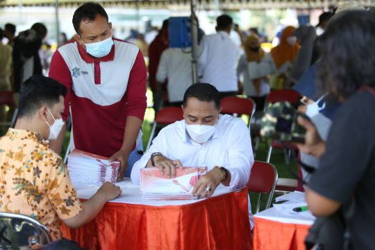 Wali Kota Surabaya pastikan PKH dan BPNT bisa tersalurkan semua