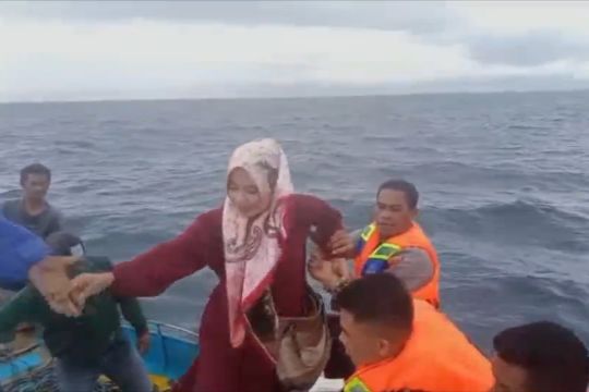 31 orang penumpang nyaris tenggelam di Laut Seram berhasil dievakuasi