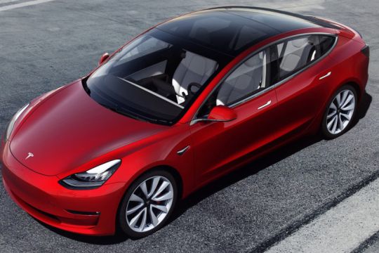 Tesla "recall" setengah juta Modle 3 dan Modle S karena masalah bagasi