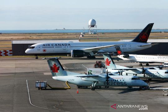 Maskapai Kanada batalkan 15 persen penerbangan Januari akibat COVID-19