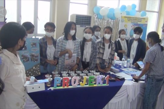 Wali Kota Ambon hadiri pameran karya Siswa SMA