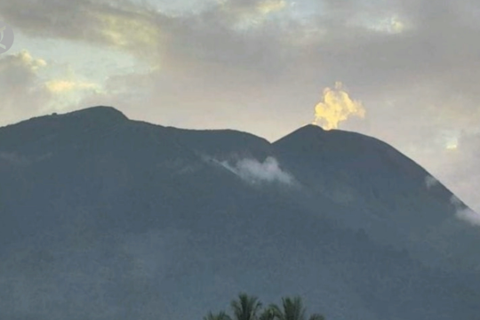 Warga Ternate diimbau menjauh dari Gunung Gamalama