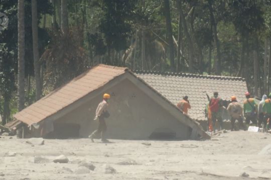 Korban meninggal dunia erupsi Gunung Semeru menjadi 34 orang