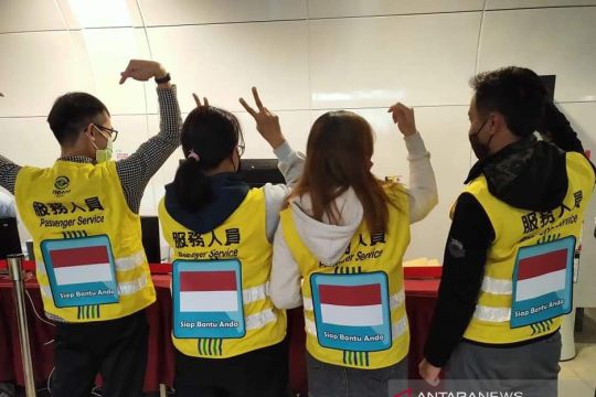 WNI berpartisipasi atur perjalanan MRT Taipei malam Tahun Baru