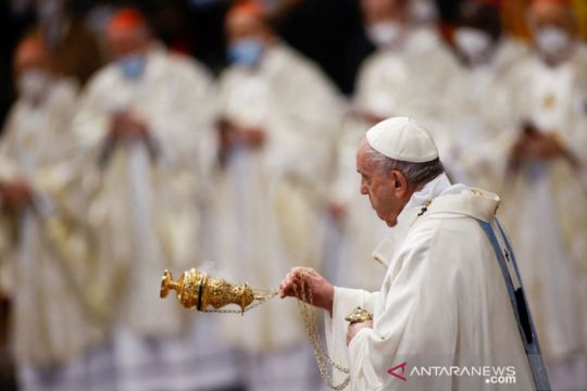 Paus Fransiskus kecam kesalahan informasi tentang vaksin COVID-19