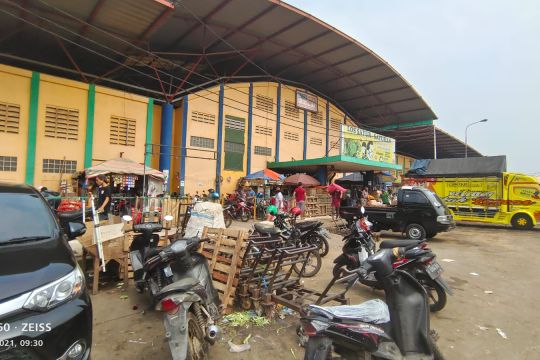 Marak pencurian, sopir truk di Pasar Induk Kramat Jati resah