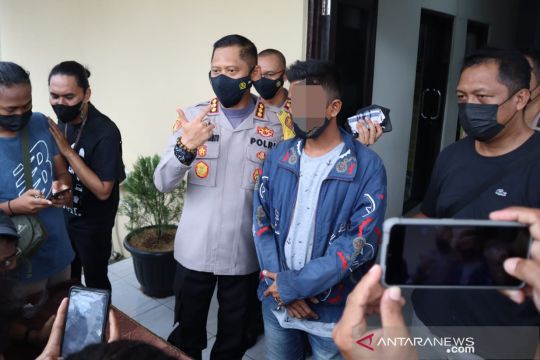 Polisi menangkap joki vaksin di Banjarmasin