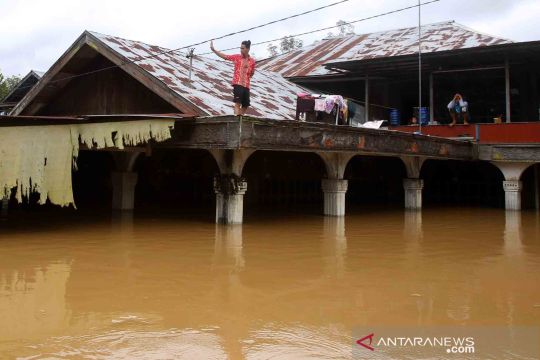 Banjir rendam 2008 rumah di delapan desa di Pengaron, Banjar, Kalimantan Selatan