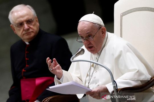 Paus: Berita palsu, disinformasi tentang COVID adalah pelanggaran HAM